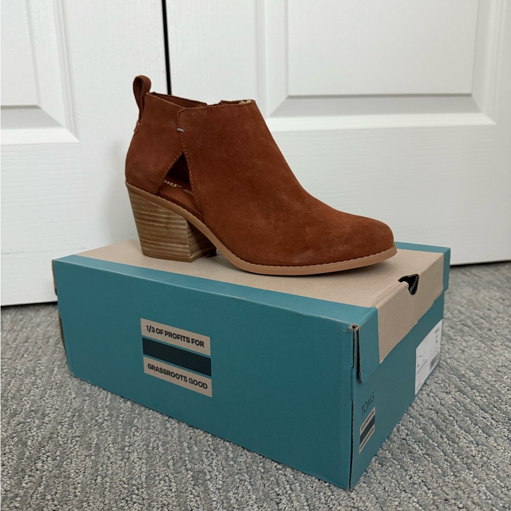 Toms Women's Brown Suede Heeled Ankle Booties